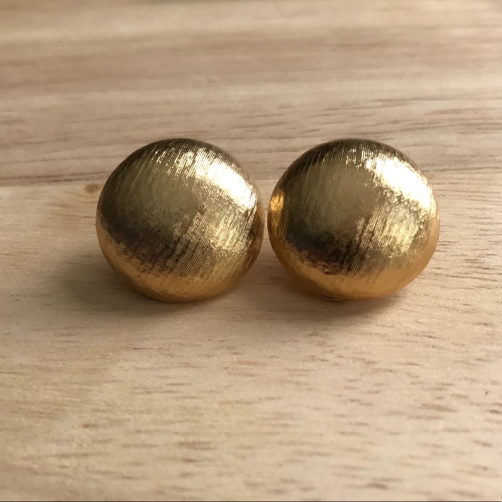 Vintage Gold Monet Clip On Earrings